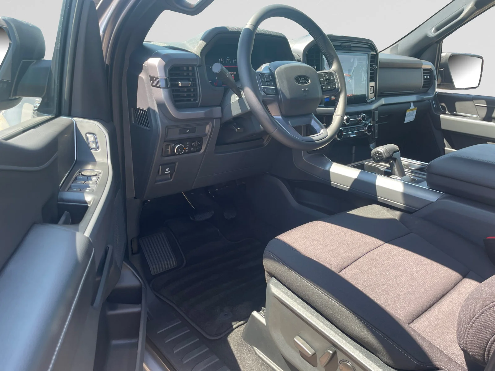 New 2026 Iconic Silver Metallic Ford XLT image 13