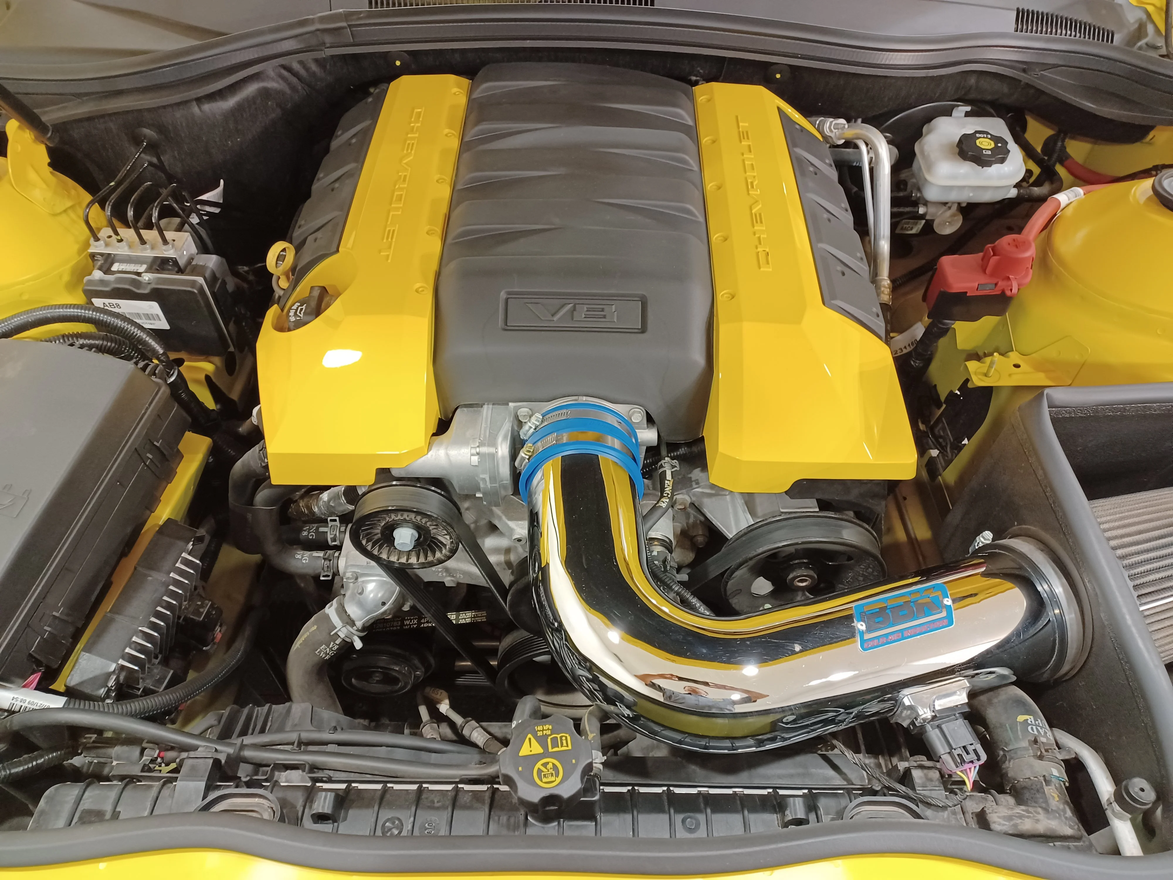 Used 2010 Rally Yellow Chevrolet 2SS*426HP!! | Rally Yellow | 6spd Manual | BBK Intake | Hurst Shifter |  Htd Leather | Sunroof image 6