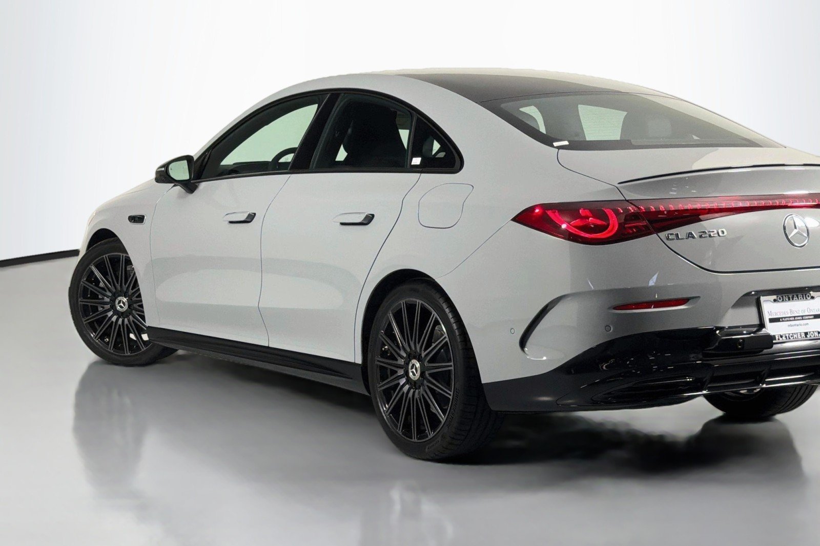 New 2027 MANUFAKTUR Alpine Grey Mercedes-Benz CLA 220 Hybrid image 14