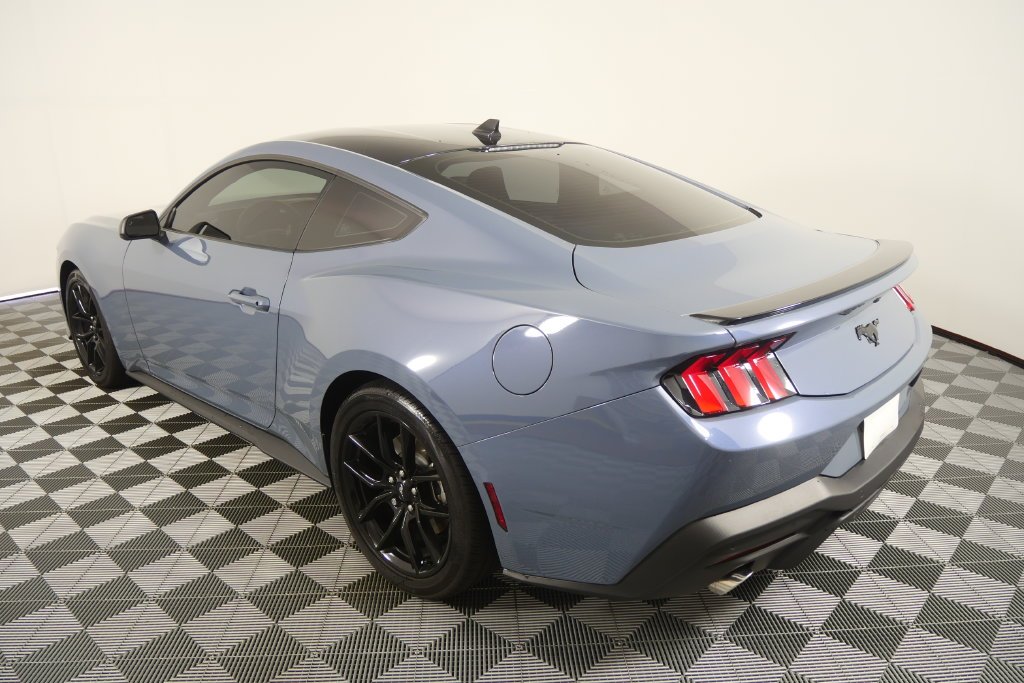 Used 2025 Vapor Blue Ford EcoBoost image 10