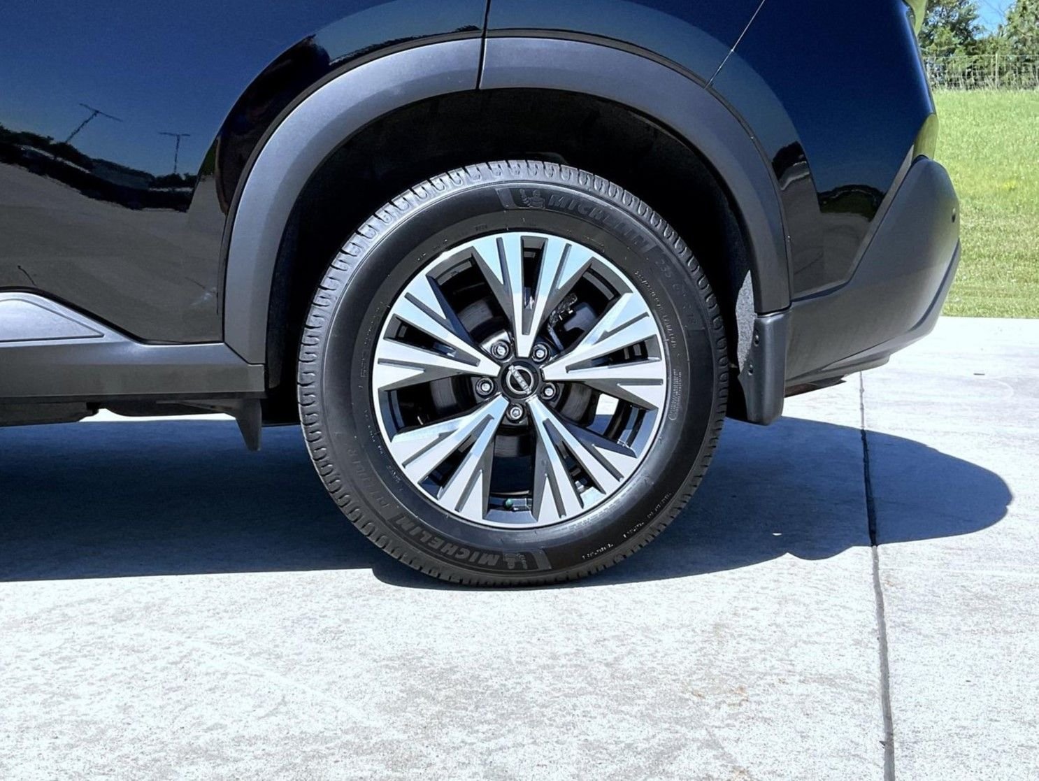 Used 2023 Black Nissan SV image 23