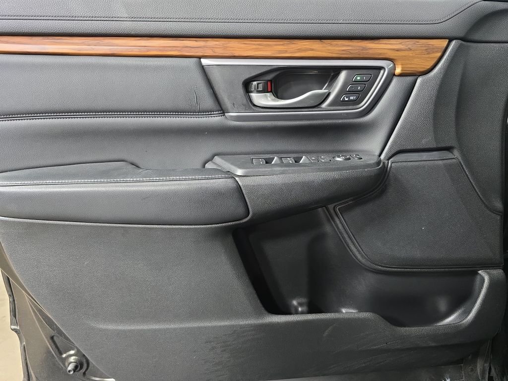 Used 2017 Black Honda Touring image 22