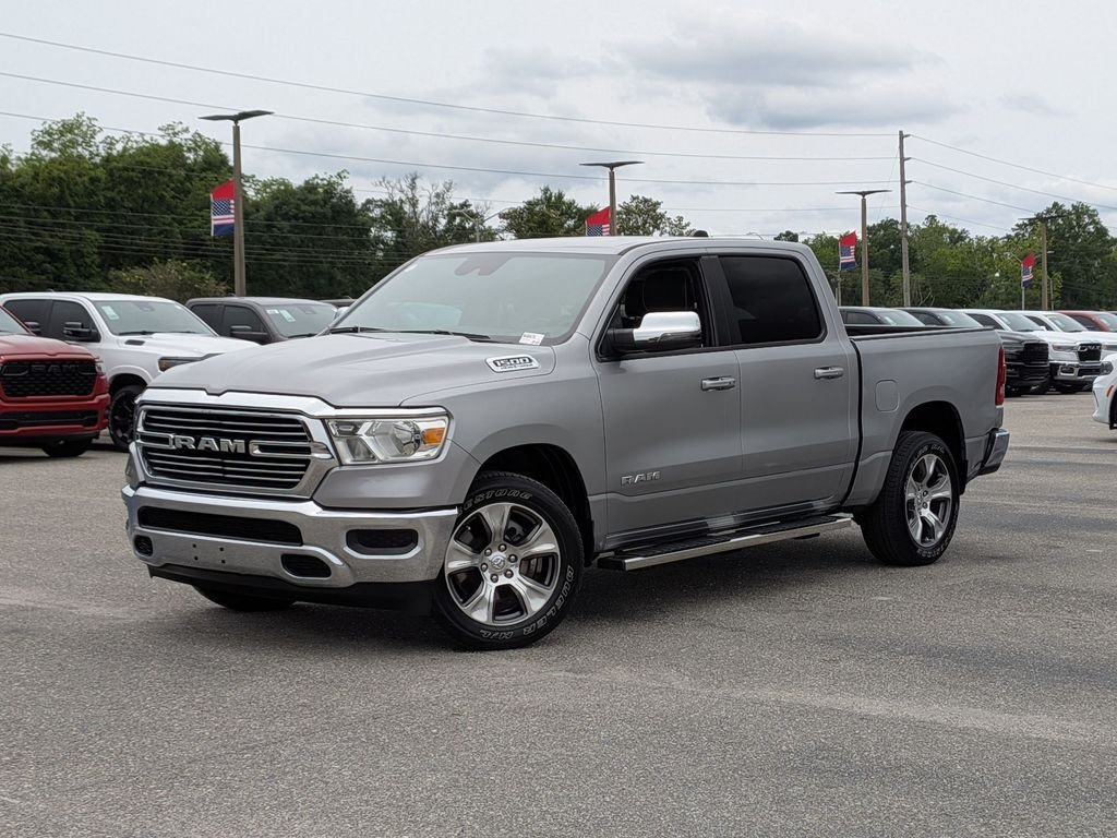 2024 RAM 1500 Laramie 4x4 Crew Cab 5'7's photo