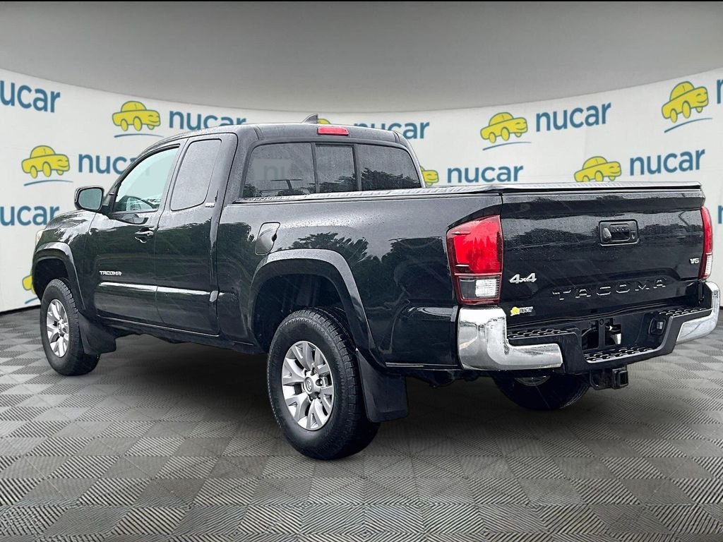 Used 2019 Black Toyota SR5 image 4