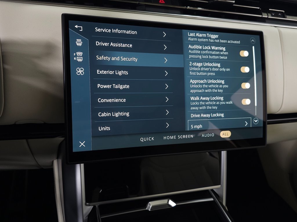 2025 LAND ROVER RANGE ROVER - Image 26