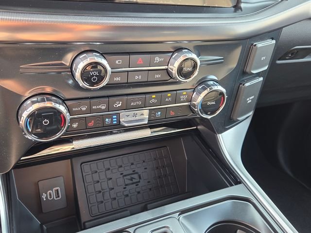 New 2026 Star White Metallic Tri-Coat Ford Platinum image 22