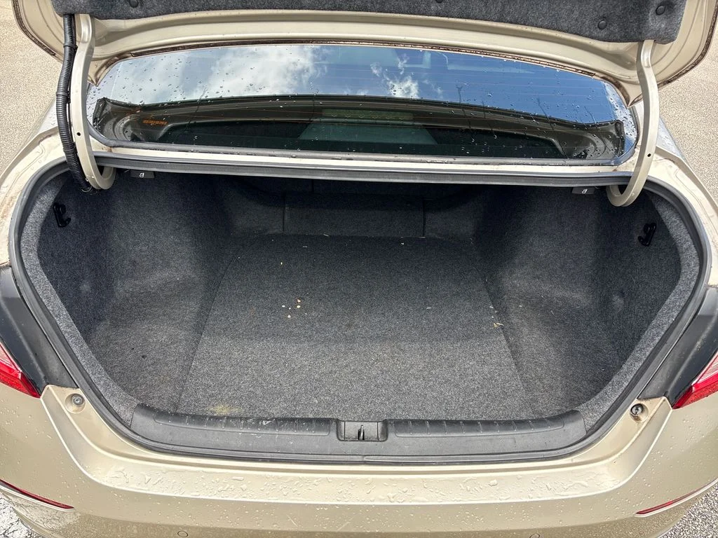 Certified Used 2018 Beige Honda Touring image 8