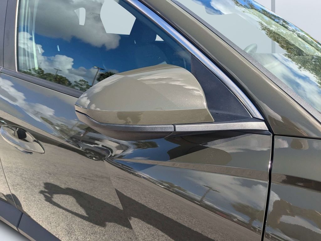 Used 2025 Green Hyundai SEL image 15