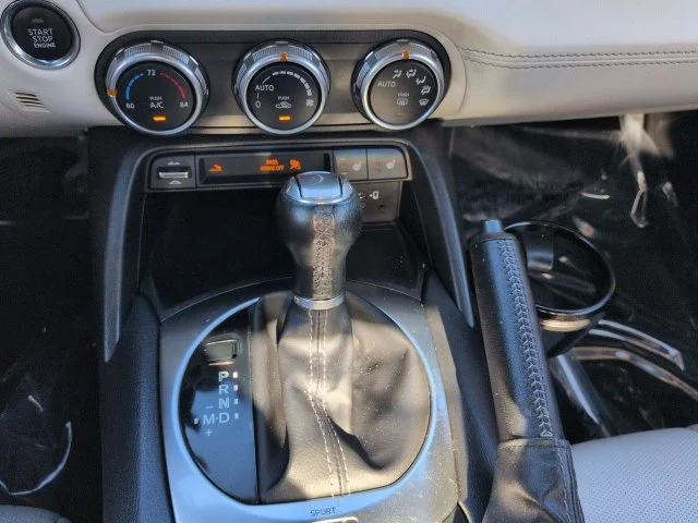 Used 2021 Red Mazda Grand Touring image 17