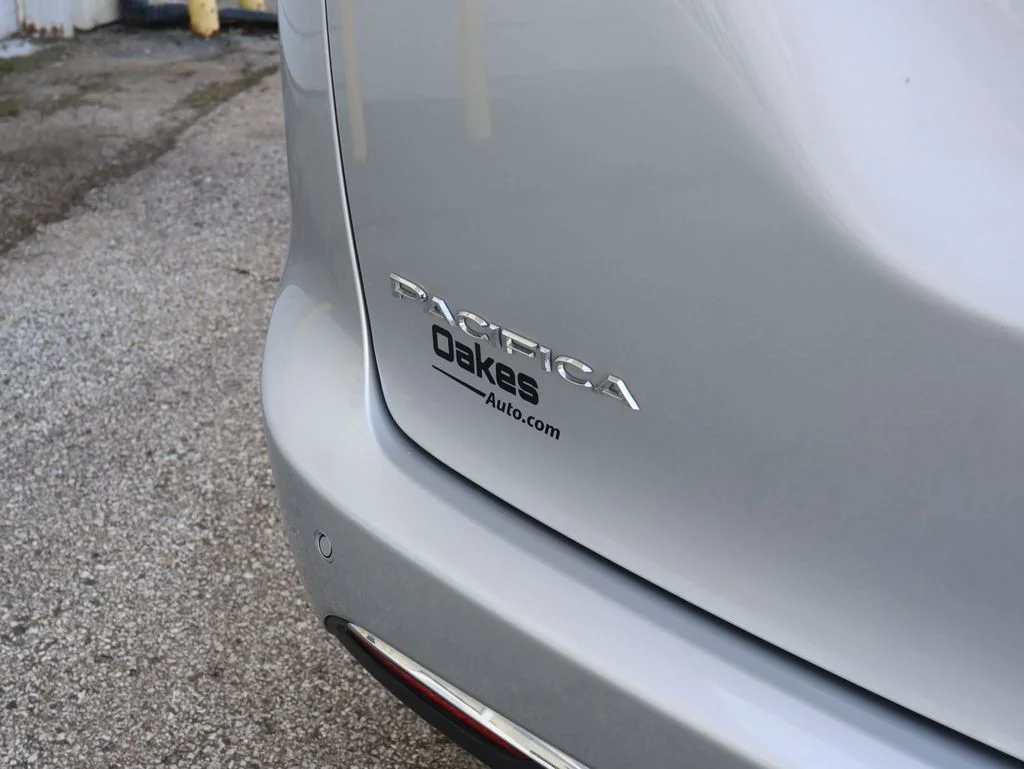 2024 Chrysler Pacifica Limited - Photo 8
