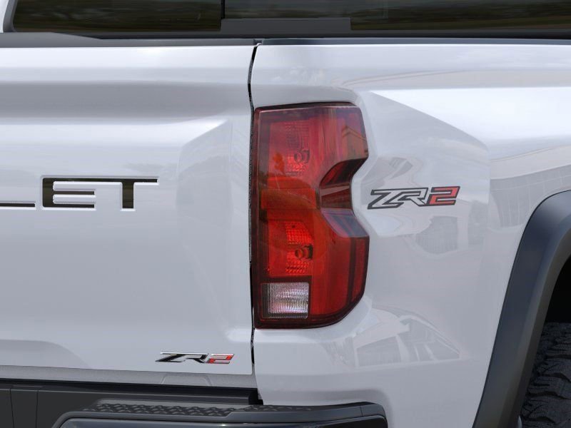2026 Chevrolet Colorado ZR2 - Photo 11