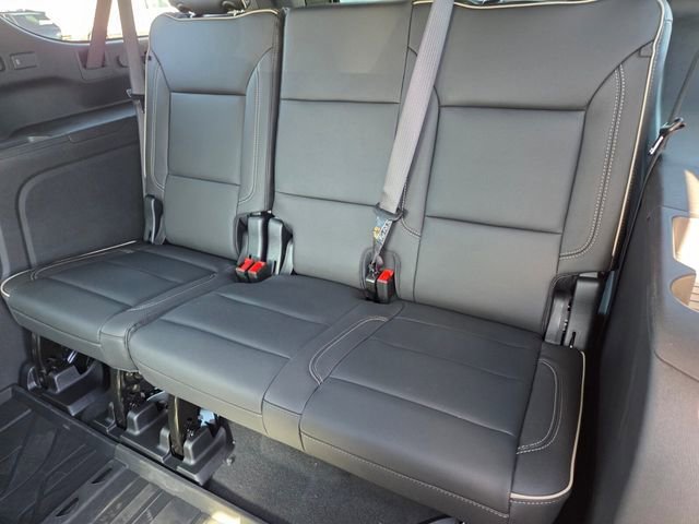2026 Chevrolet Suburban Premier - Photo 7