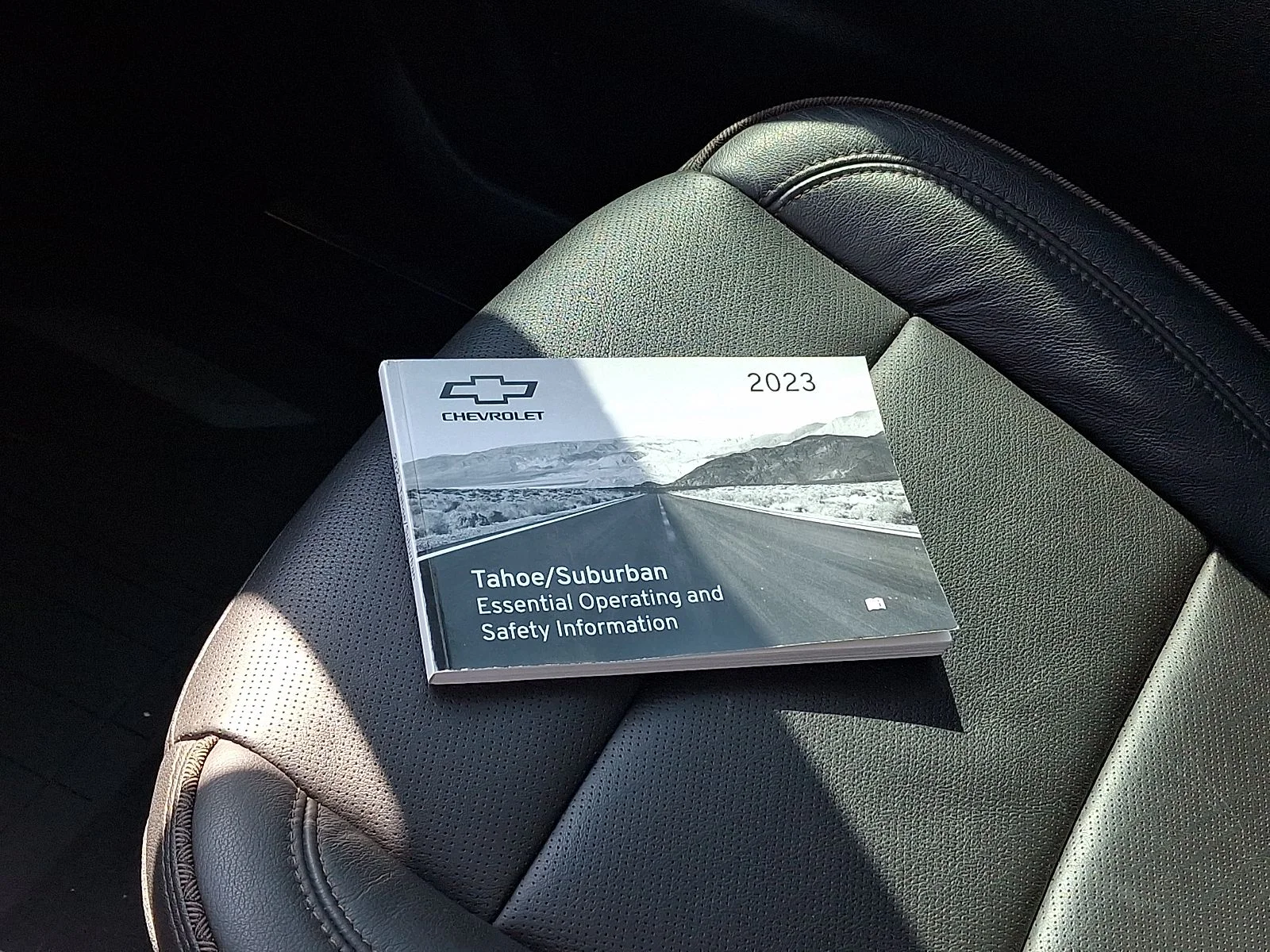 Used 2023 White Chevrolet High Country image 23