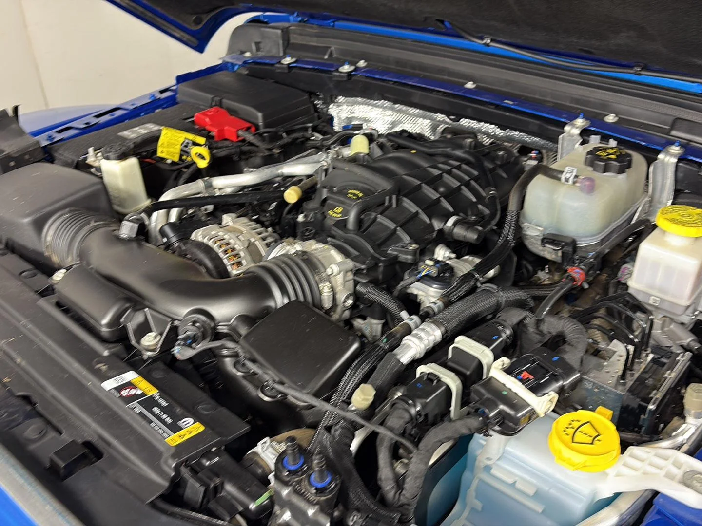 Used 2024 Hydro Blue Pearlcoat Jeep Rubicon X image 14