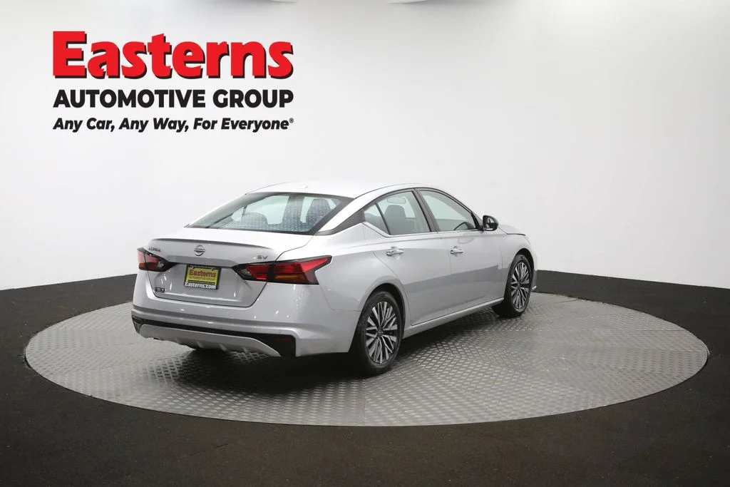 Used 2024 Silver Nissan 2.5 SV image 40