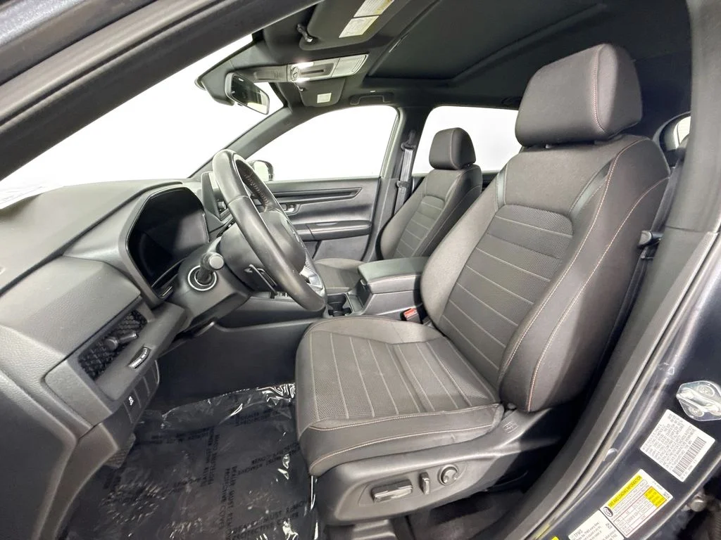 Used 2024  Honda Sport image 19