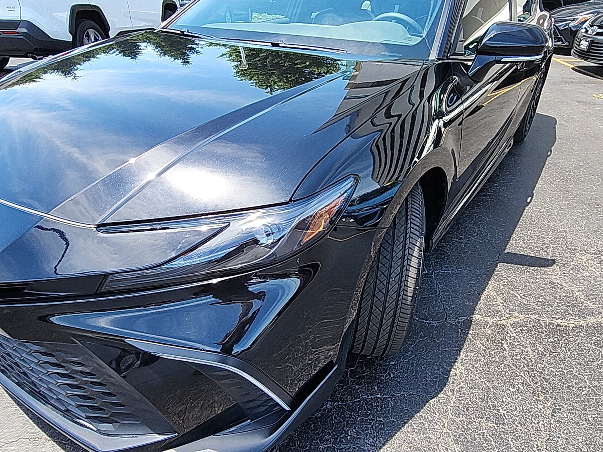 2026 Toyota Camry SE - Photo 9