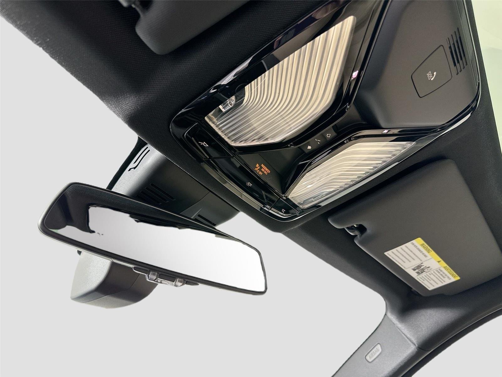 2026 BMW 3 Series 330i - Photo 19