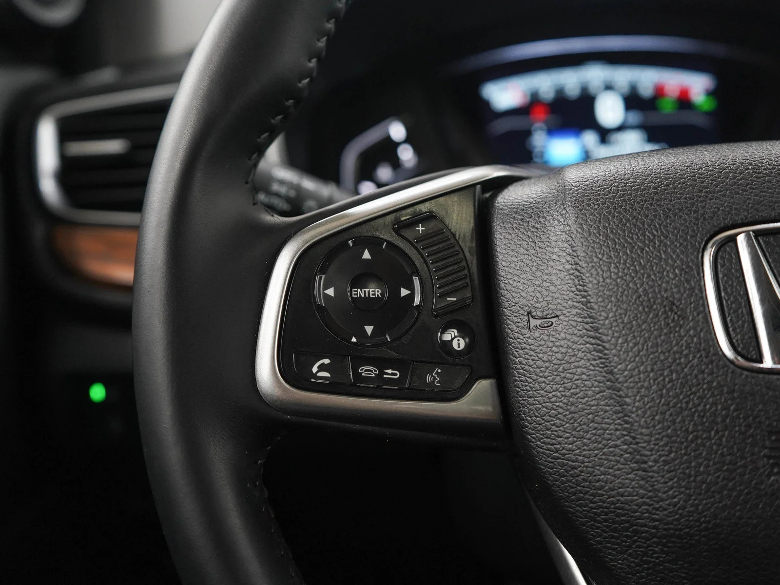Used 2017  Honda EXL image 25