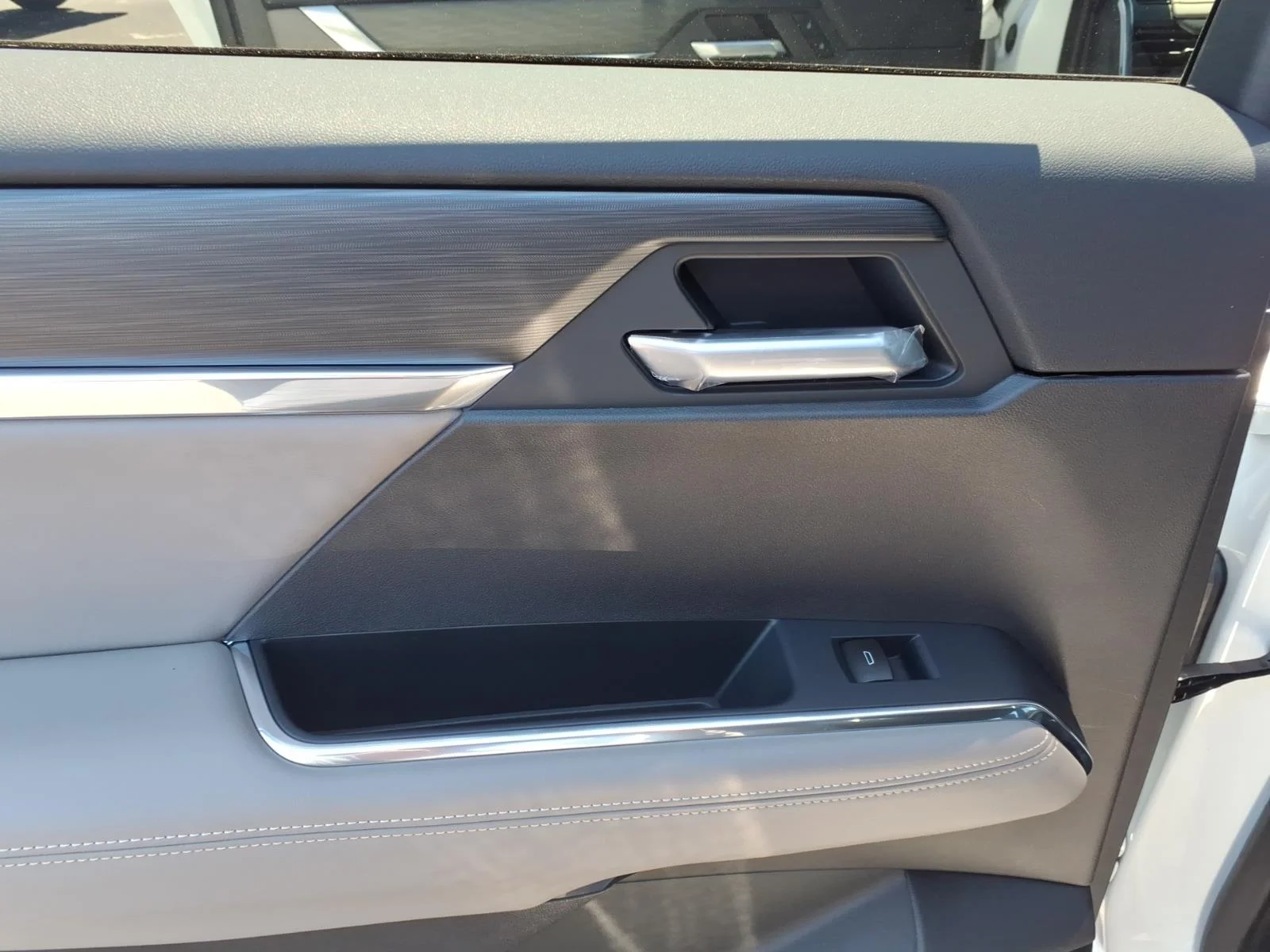 2026 GMC Acadia Elevation - Photo 6