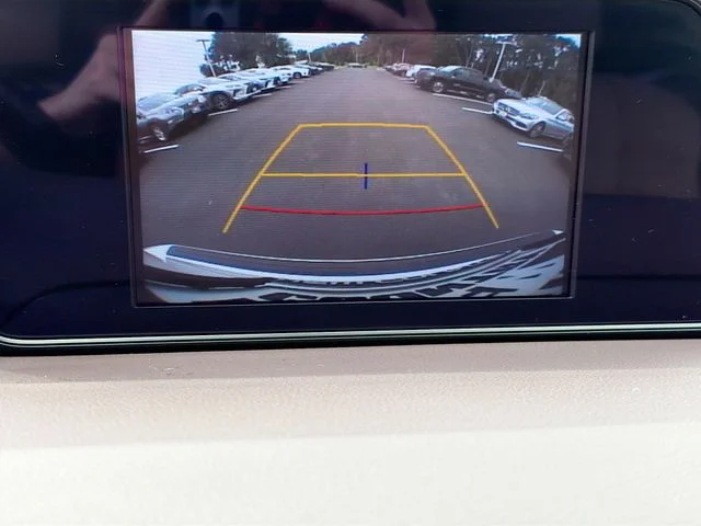 Used 2019 White Lexus 350 image 15