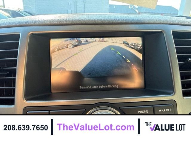 Used 2010 White Nissan Platinum image 18