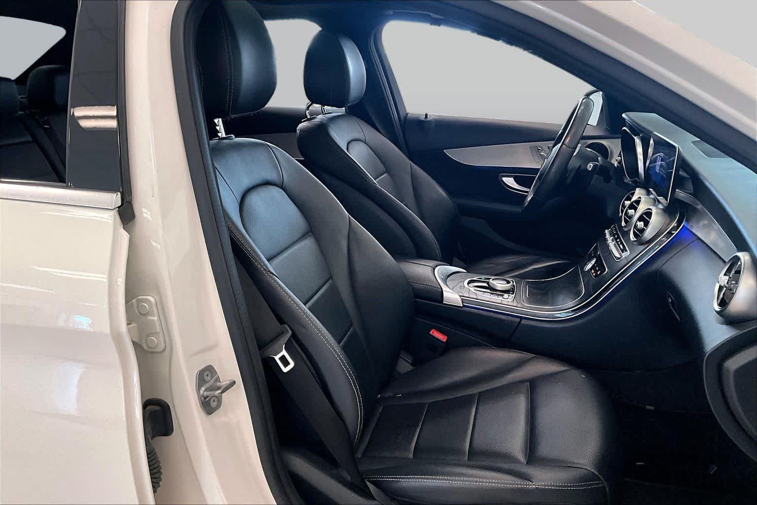 Used 2019 Polar White Mercedes-Benz C 300 image 8
