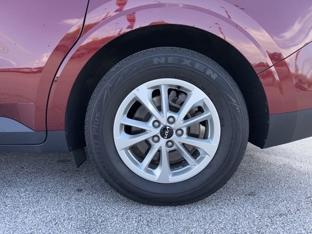 Used 2024 Red Kia LX image 9