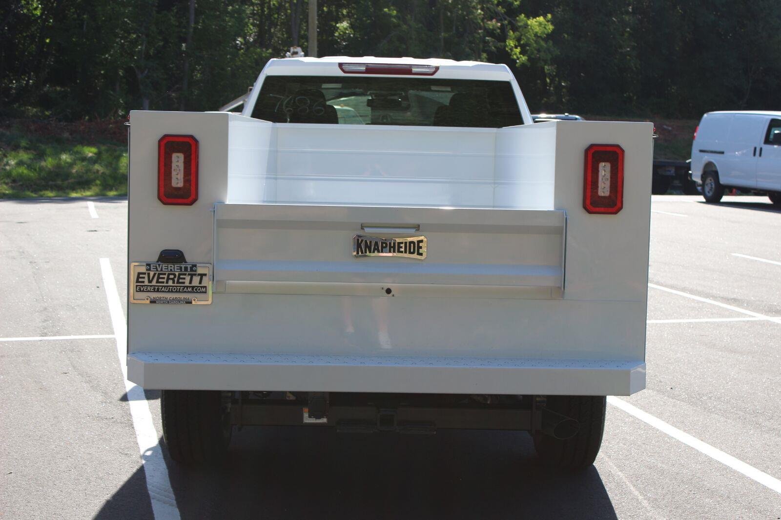 New 2026 Summit White Chevrolet WT image 6