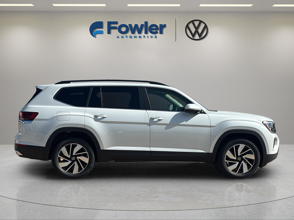 New 2026 White/off-white Volkswagen 2.0T SE w/Technology image 8