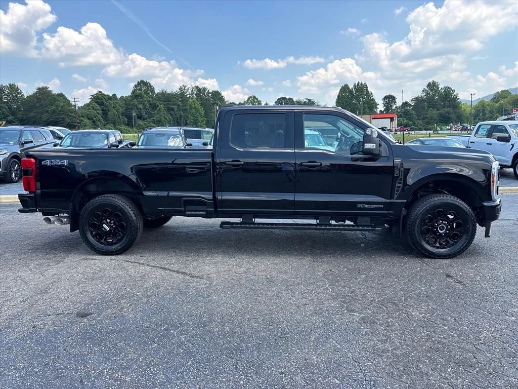 Used 2025 Black Ford Lariat image 9
