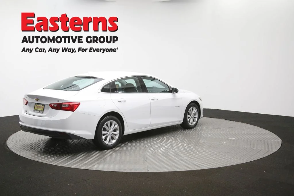 Used 2025 White Chevrolet LT image 43