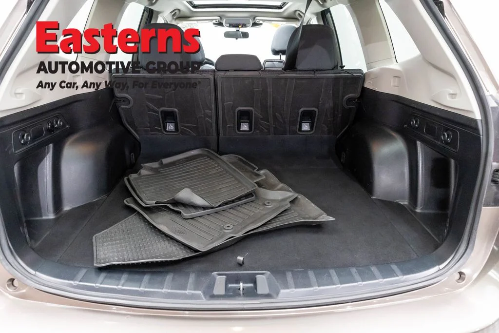 Used 2022 Brown Subaru Premium image 9
