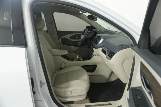 Used 2022 Summit White GMC Denali image 30