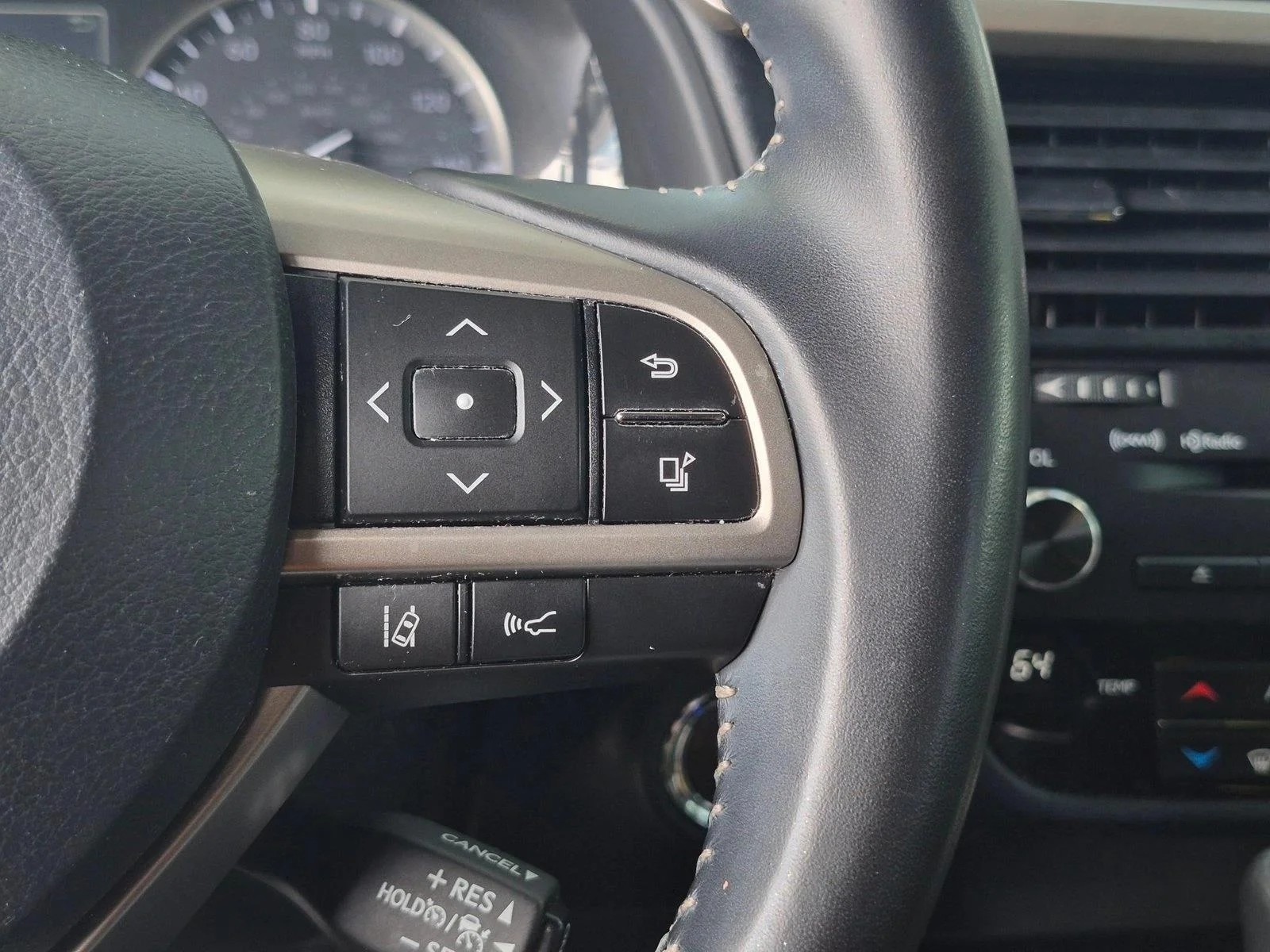 Used 2018 Eminent White Pearl Lexus RX 350L Premium image 10