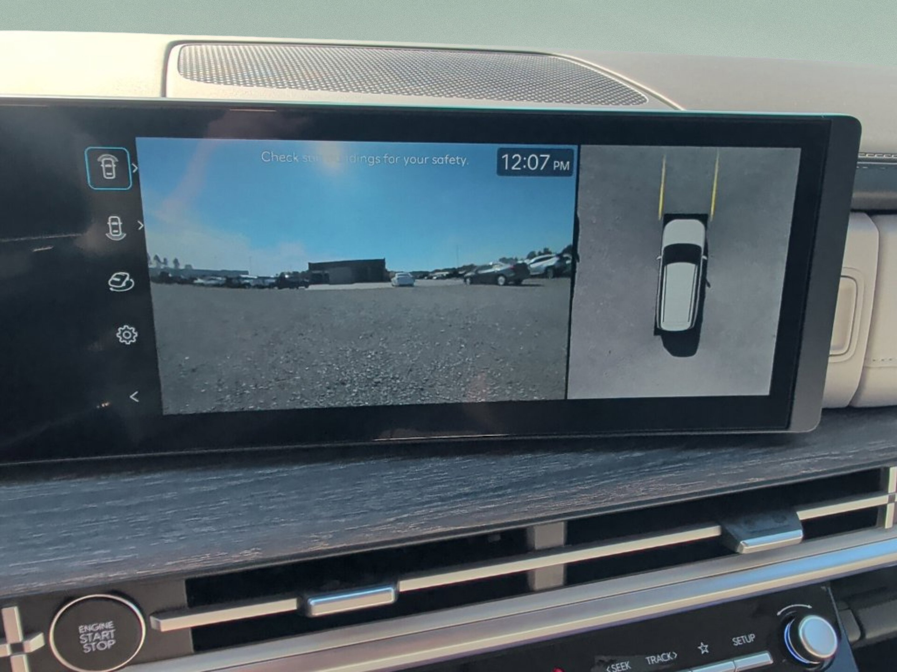 New 2027 Shimmering Silver Hyundai Limited 6P image 22