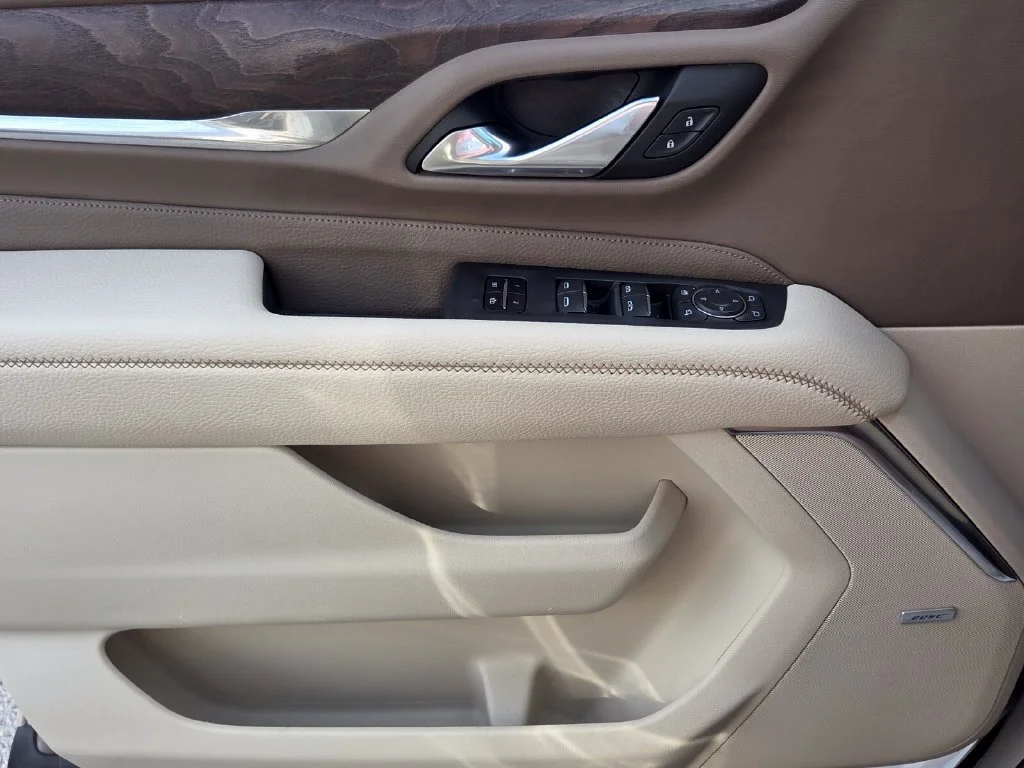 Used 2022 PEARL BEIGE METALLIC GMC Denali image 35