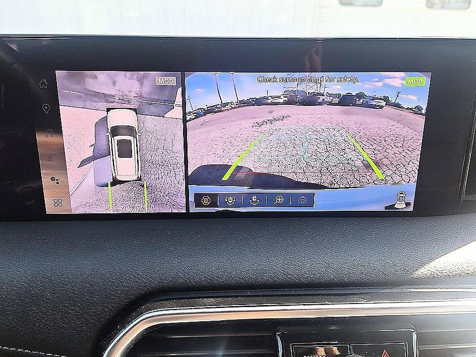 Used 2025 Aspen White Tricoat Nissan SL image 15
