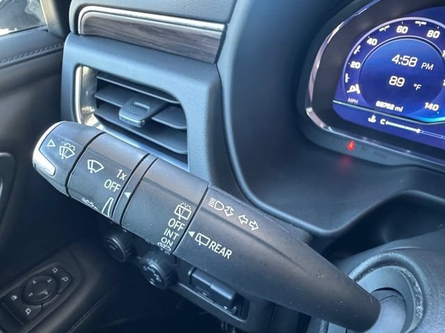 Used 2022 Summit White Chevrolet Z71 image 12