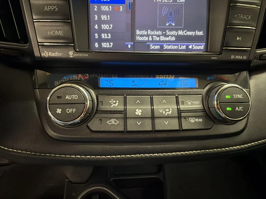 Used 2016 Gray Toyota XLE image 28