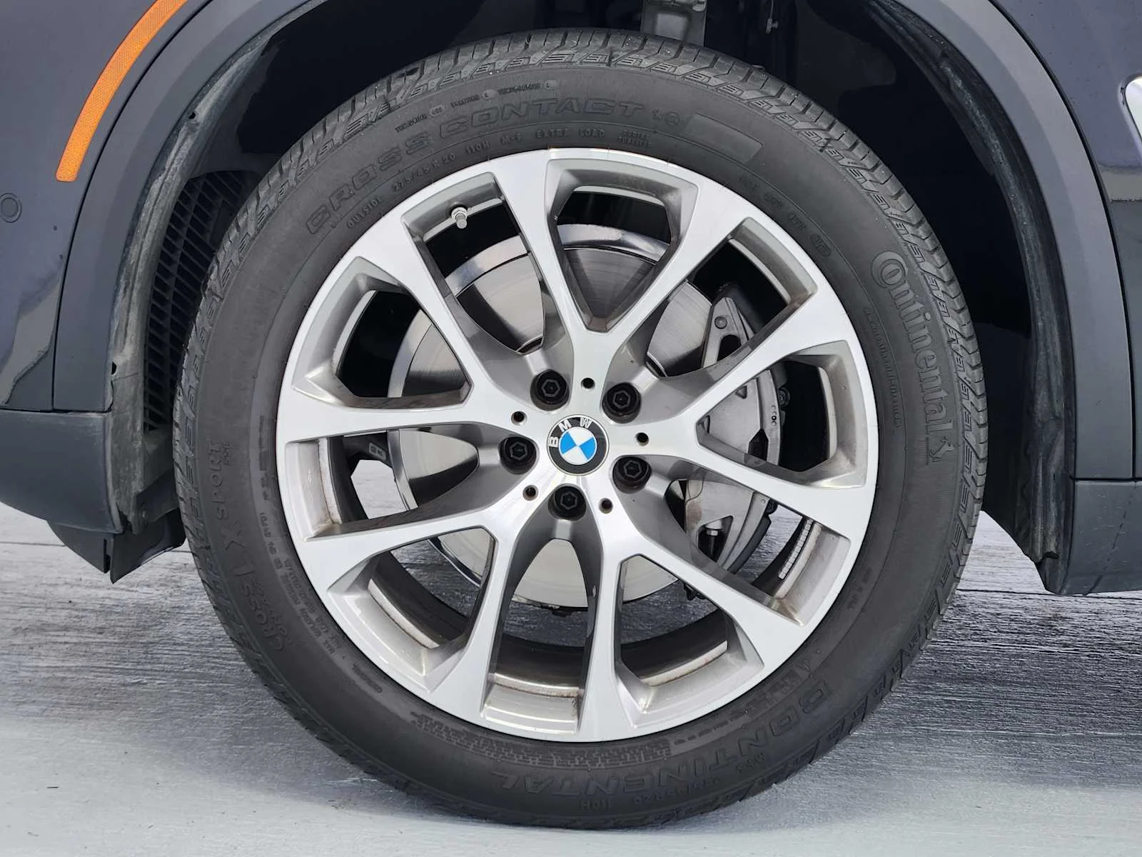 Certified Used 2024 Black Sapphire Metallic BMW xDrive40i image 7