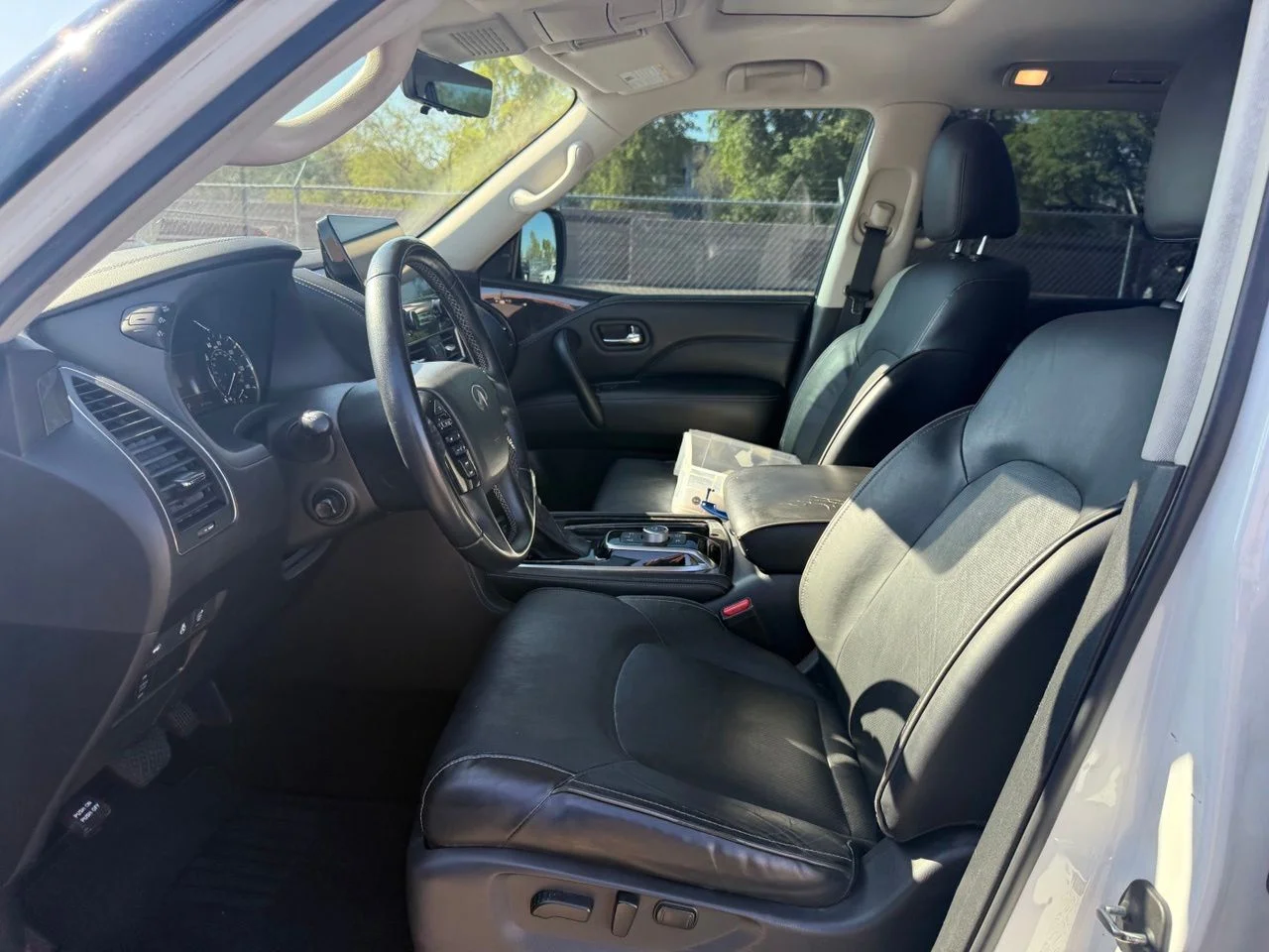 Used 2022 Moonstone White INFINITI Luxe image 11