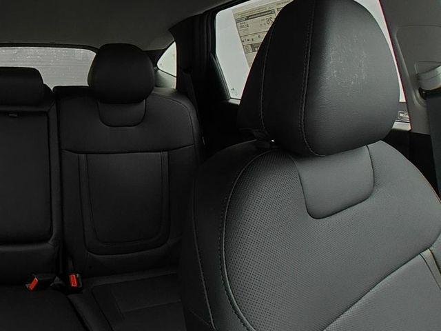 New 2026 Silver Hyundai SEL Premium AWD image 39