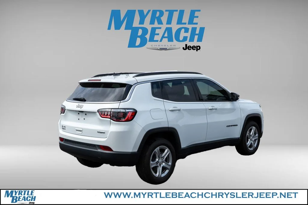 Certified Used 2023 Bright White Clearcoat Jeep Latitude image 6