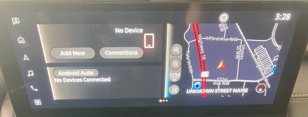 Used 2025  Mitsubishi SE image 3