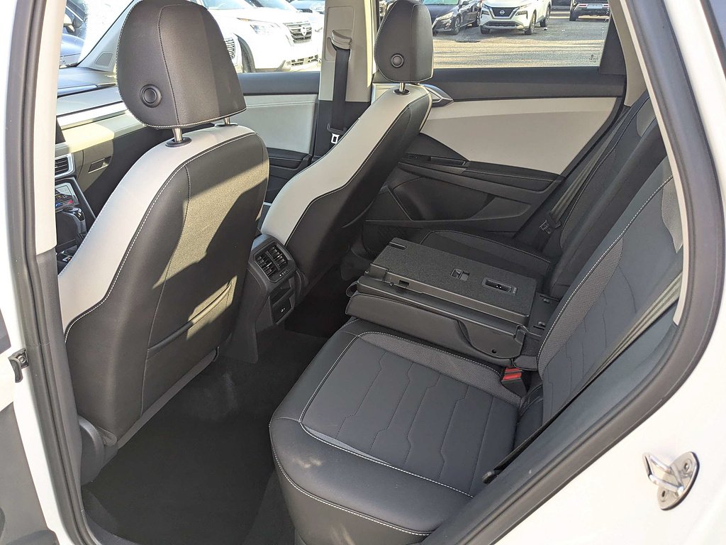 2025 Volkswagen Taos SE - Photo 14