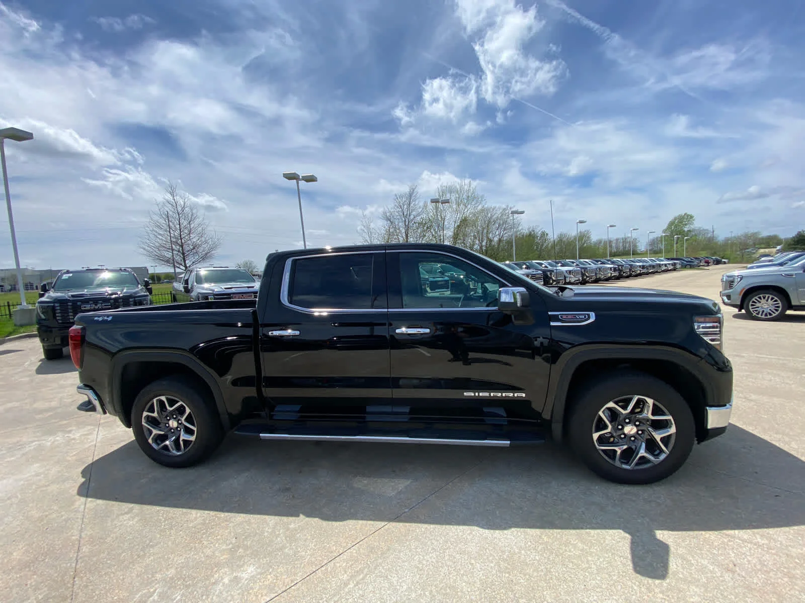 New 2026 Onyx Black GMC SLT image 5