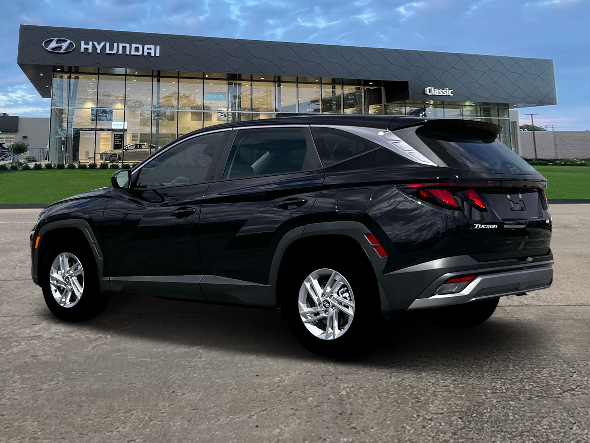 Used 2026 Phantom Black Pearl Hyundai SE image 4