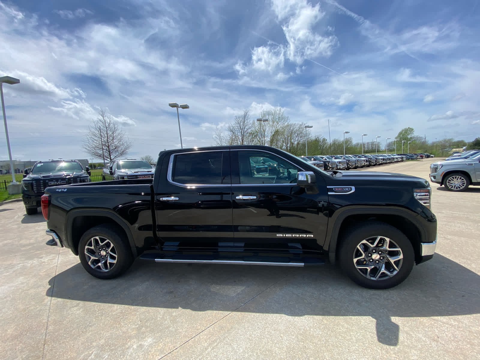 New 2026 Onyx Black GMC SLT image 5