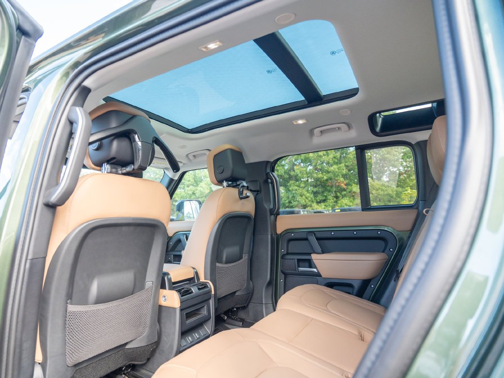 New 2026 Woolstone Green Land Rover S image 22